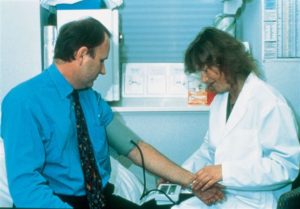 La hipertensión arterial puede tener origen vírico