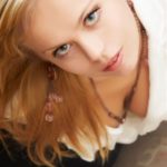 Los hombres sufren altos niveles de estrés cuando están con una mujer bella.