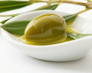 El aceite de oliva protege el hígado